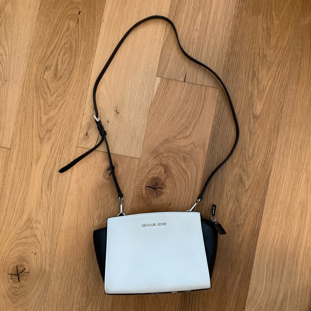 Crossbody bag